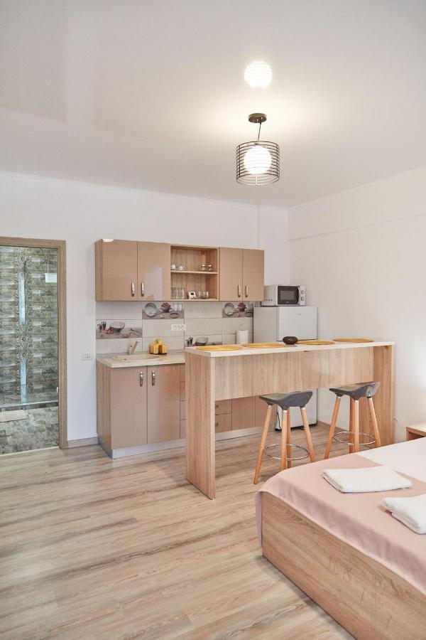 Lemon Bite Studio Stefan Building นาโวดาริ ภายนอก รูปภาพ